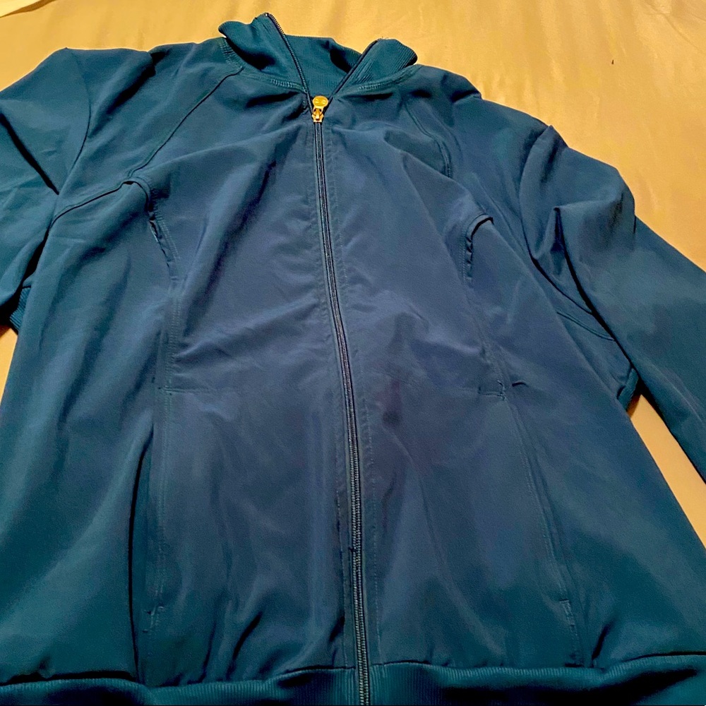 Cherokee infinity scrub jacket